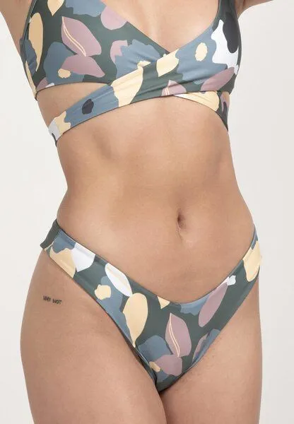 boochen boochen Bikini Slip Arpoador - wendbares Surf Bikini-Unterteil - Prints, Green flower print (grün), – Produktbild 2 von 4