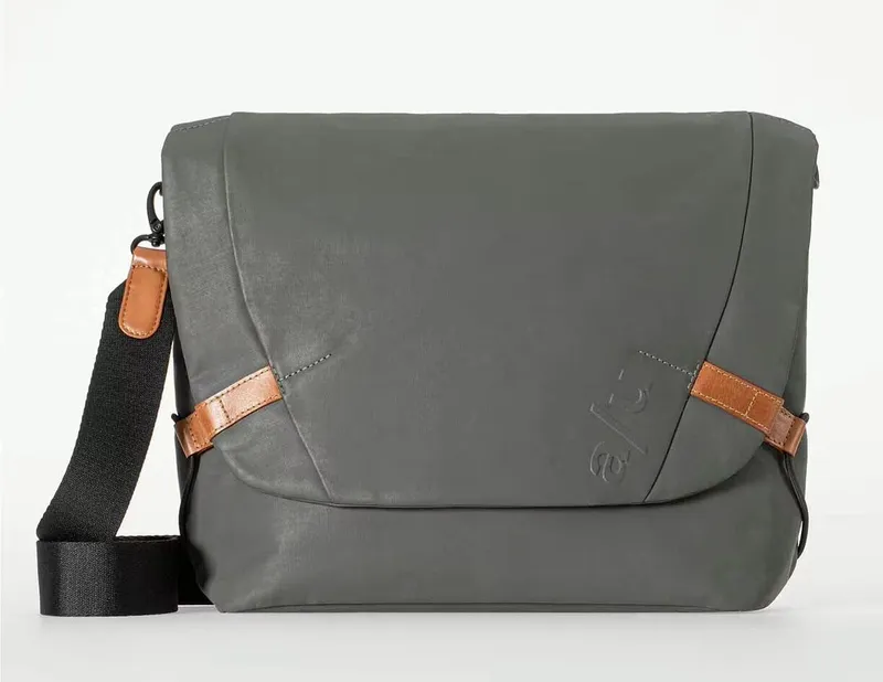 aunts & uncles aunts & uncles Japan Matsumoto Messenger Bag gravity grey, Grey, – Produktbild 1 von 1