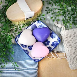 Mitienda Shop Mitienda Shop Naturseifen 3er Set Lavendel, Rose, Baumwollblüte – Produktbild 1 von 1
