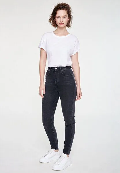 Givn Berlin Leinen T-Shirt Modell: Lasse, Black, – Produktbild 5 von 6