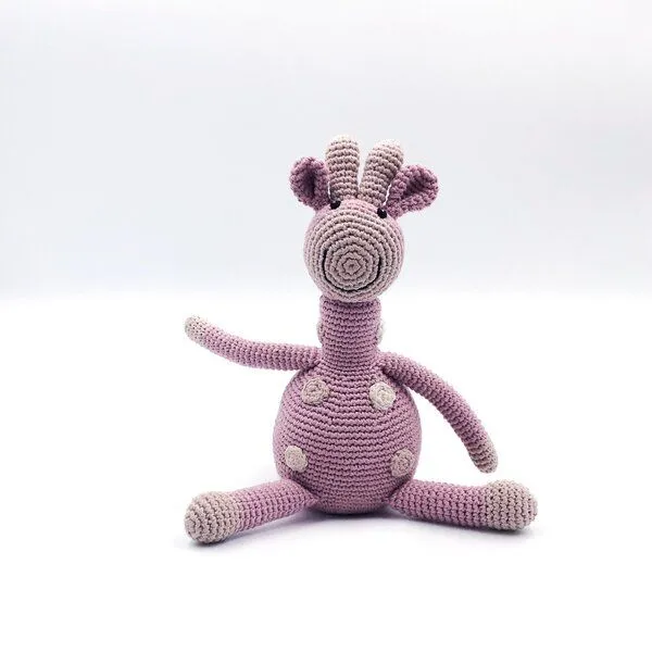 Pebble Pebble Die 3 Giraffen aus organischer Baumwolle, Dusky pink, – Produktbild 1 von 2