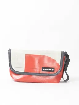 Freitag Freitag F41 Hawaii Five-O - red white (000004494099) – Produktbild 1 von 1