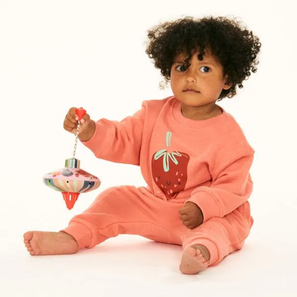 Sense Organics Sense Organics Baby Sweatshirt, Modell SIAM, Erdbeer-druck auf pfirsichrosa, – Produktbild 2 von 4