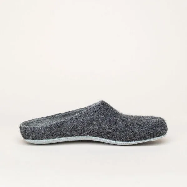 Magicfelt Magicfelt Filz-Hausschuh AP 701 aus 100% Merino-Wolle Pantoffeln für Damen & Herren mit Ledersohle, Anthrazit, – Produktbild 2 von 4