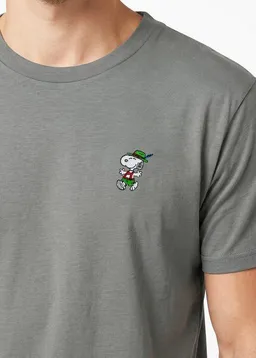 Bavarian Caps Bavarian Caps Herren T-Shirt Peanuts: Snoopy In Tracht – Produktbild 1 von 1
