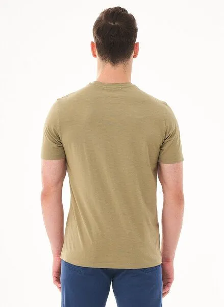 ORGANICATION ORGANICATION T-Shirt aus Bio-Baumwolle mit Kamera-Print, Grün(olive), – Produktbild 4 von 4