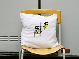 Hirschkind Hirschkind Bio-Kissenbezug 'Kohlmeisen' weiß, 40*40cm – Produktbild 1 von 1