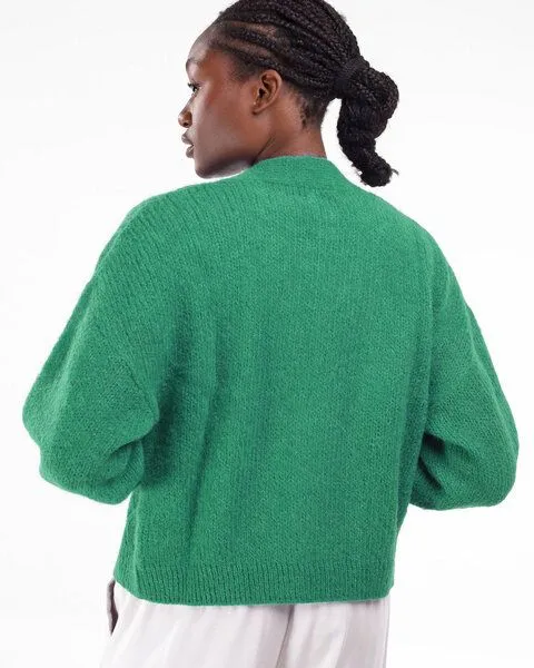Alma & Lovis Alma & Lovis Sommer-Strickjacke aus Alpaka mit Ajourmuster | Ajour Grandpa, Smaragd (grün), – Produktbild 3 von 4