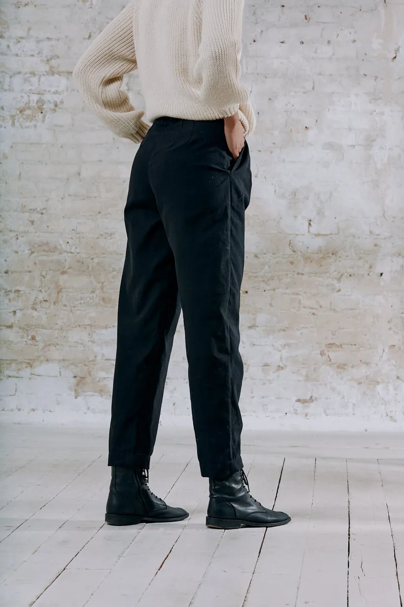 Jyoti - Fair Works Jyoti - Fair Works Damen vegan Hose Plissee Vishraam Schwarz, Schwarz, – Produktbild 1 von 2