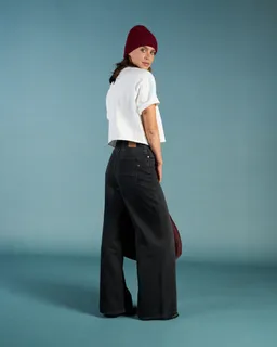 Kuyichi Kuyichi Damen vegan Jeans Flare Harper Smoky Noir – Produktbild 1 von 1