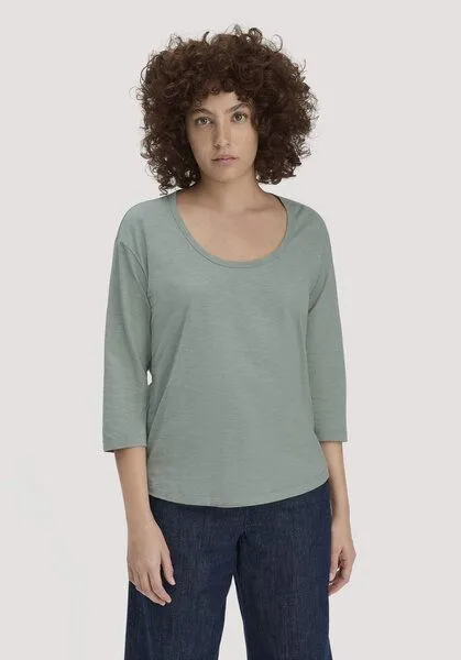 hessnatur hessnatur Light Slub Longsleeve Relaxed aus reiner Bio-Baumwolle, Mattgrün, – Produktbild 1 von 4