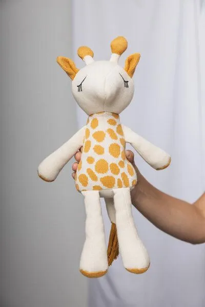 Tranquillo Tranquillo Kuscheltier GIRAFFE, Creme, – Produktbild 4 von 5