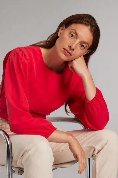 Addition Sustainable Apparel Addition Sustainable Apparel Bluse aus Tencel - Voluminous Blouse, Rot, – Produktbild 3 von 4