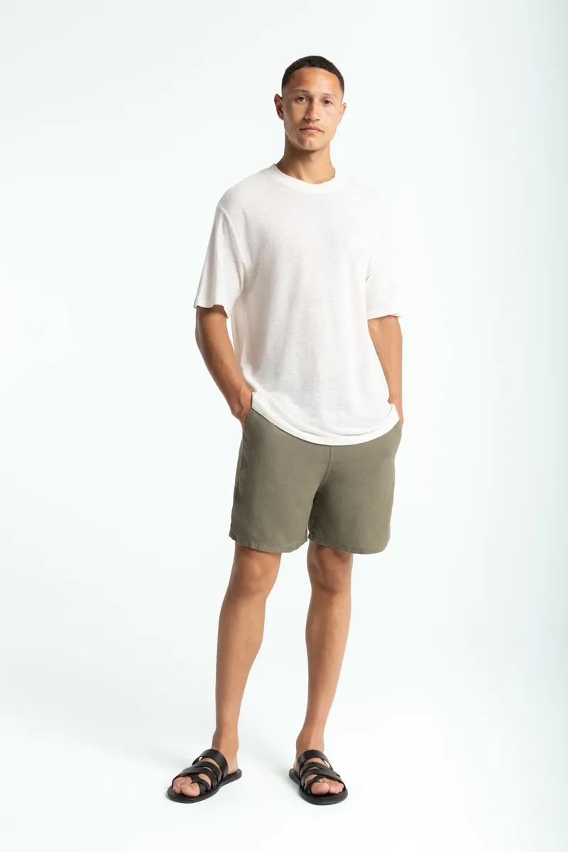 Kings Of Indigo Kings of Indigo Herren vegan Shorts Bidatsu Bungee Cord Dunkel Oliv, Olivgrün, – Produktbild 2 von 2