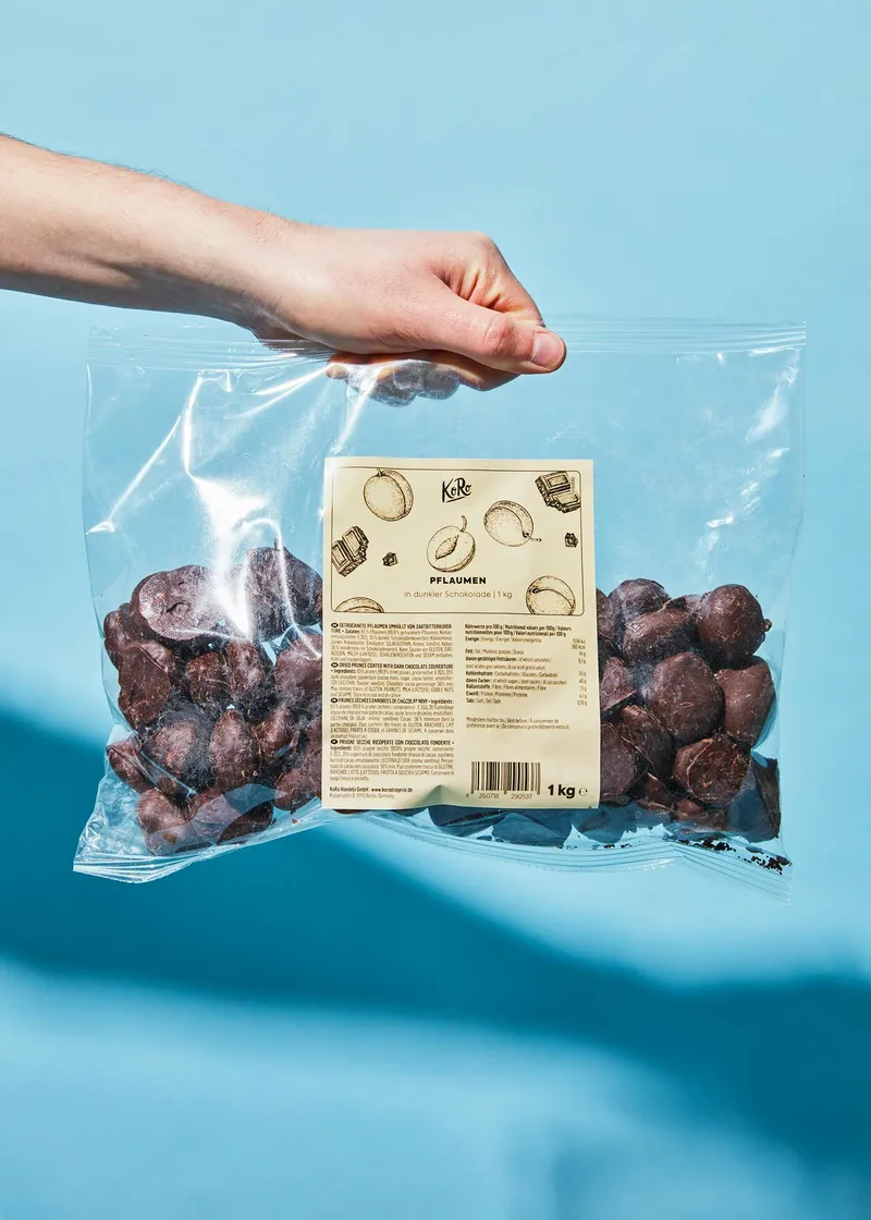KoRo Pflaumen in dunkler Schokolade 1 kg – Produktbild 5 von 5
