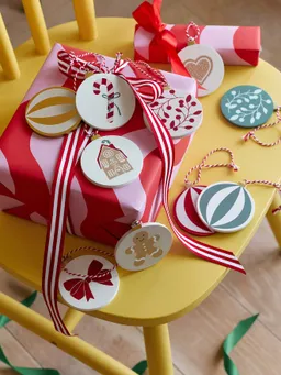 Vertbaudet Set aus 10 flachen Weihnachtskugeln aus Holz MOONY – Produktbild 1 von 1