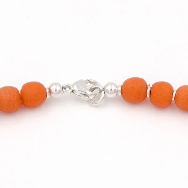 Mekhada Mekhada Halskette mit Silber und Perlen aus Recycling Glas, 46 cm, Orange, – Produktbild 2 von 2