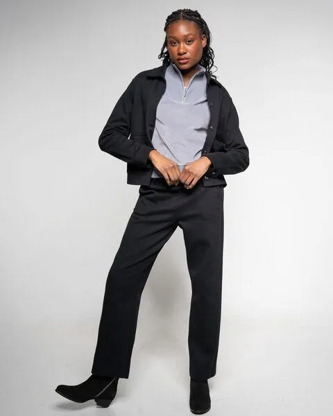 Alma & Lovis Alma & Lovis Edle Hose in Gabardine-Struktur aus feiner Bio-Baumwolle | Gabardine Hose, Raven (schwarz), – Produktbild 2 von 4