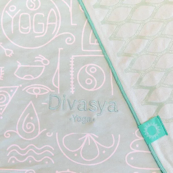 Divasya Divasya Rutschfestes Yoga Handtuch im 2er-Set | Mattenauflage & Gesichtshandtuch, Mint, – Produktbild 1 von 4