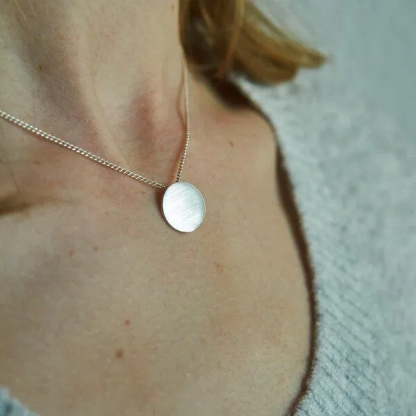 pakilia pakilia Silber Kette Kreis Fair-Trade und handmade – Produktbild 4 von 4