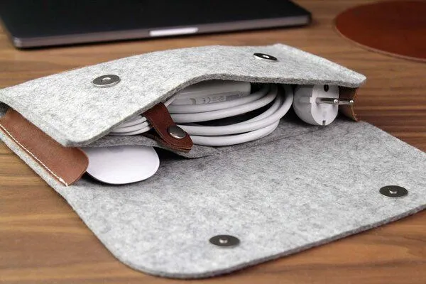 Pack & Smooch Pack & Smooch Kabel-Tasche CORRIEDALE XS Wollfilz, Leder (Mulesing-frei), Grau-hellbraun, – Produktbild 4 von 4