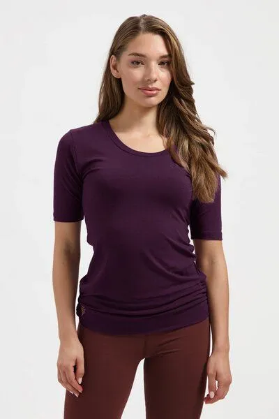 Urban Goddess Urban Goddess Dry Fit Yoga Shirt Kami, Bloom (lila), – Produktbild 1 von 4