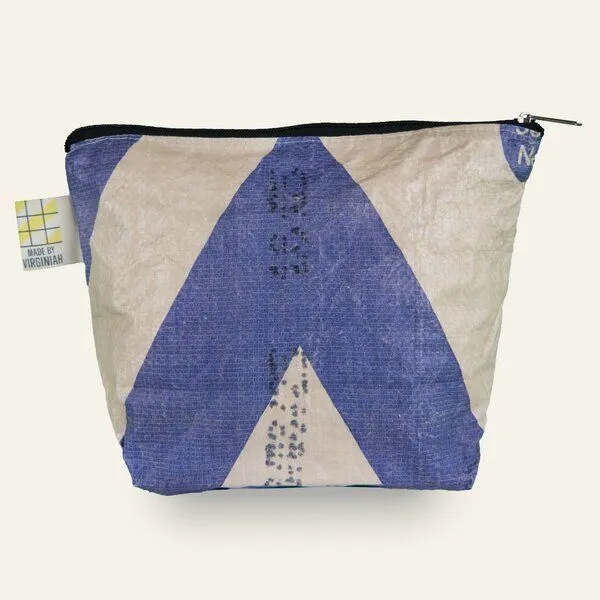 Nyuzi Blackwhite Nyuzi Blackwhite Upcycling Kosmetiktasche aus recyceltem Zementsack, Blau, – Produktbild 3 von 4