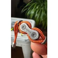 ARTHURKOPF ARTHURKOPF Armband aus Fahrradkettenglied und Paracord, Orange, – Produktbild 2 von 5