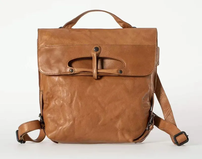 aunts & uncles aunts & uncles Grandma's Luxury Club Mrs. Mince Pie Multifunktional: Rucksack/Umhängetasche caramel, Brown, – Produktbild 1 von 1