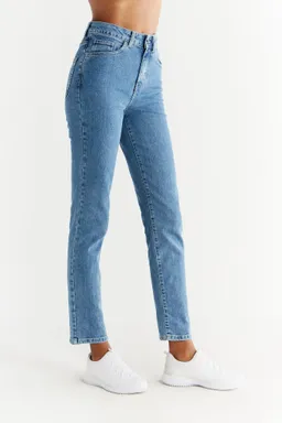 Evermind Evermind Damen vegan Jeans Regular Fit Day Himmelblau – Produktbild 1 von 1