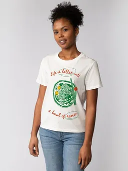 watapparel watapparel T-Shirt Frauen Life is better with ramen – Produktbild 1 von 1