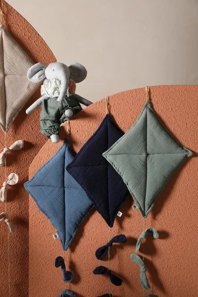 2 Stories 2 Stories KITE Wanddekoration aus Bio Musslin, Rosa, – Produktbild 4 von 4