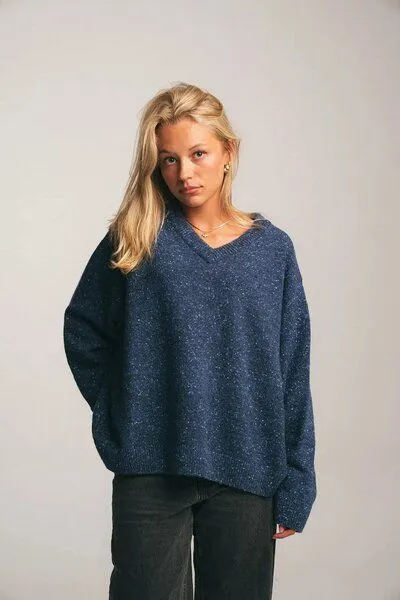 Kopyto Kopyto Panther – Damenpullover aus Wolle mit Kaschmiranteil und V-Ausschnitt, Grau, – Produktbild 2 von 4