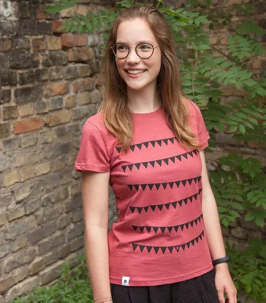 päfjes päfjes Wimpel - fair gehandeltes Frauen T-Shirt - aus Baumwolle Bio - Slub, Rot, – Produktbild 3 von 4