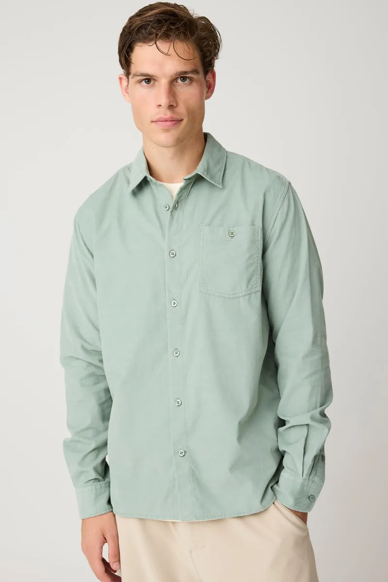 KnowledgeCotton Apparel KnowledgeCotton Apparel Herren vegan Hemd Regular Passform Cord Lily Pad Green, Grün, – Produktbild 2 von 2
