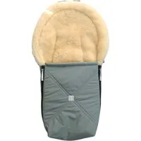 Kaiser Naturfellprodukte Kaiser Naturfellprodukte Lammfell Fußsack "EMMY" salbei green ca. 80 x 37 cm – Produktbild 1 von 1