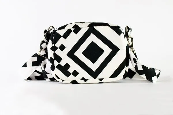 Sophia Schneider-Esleben Sophia Schneider-Esleben Belt Bag - aus Bio-Baumwolle, Qr weiß, – Produktbild 1 von 4