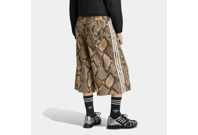 adidas Originals adidas Originals Shorts, DENIM, SCHLANGENPRINT, Beige, – Produktbild 2 von 5