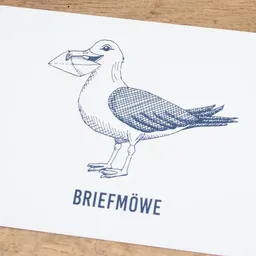 Bow & Hummingbird Bow & Hummingbird Maritime Postkarte "Briefmöwe" aus Recyclingpapier – Produktbild 1 von 1