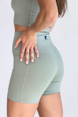 SEAAV SEAAV Damen vegan Kurzer Biker 5'' Staubig Salbeigrün – Produktbild 1 von 1