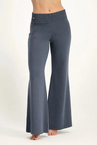 Urban Goddess Urban Goddess Flow Weite Yoga-Hose, Ash (dunkelgrau), – Produktbild 1 von 2
