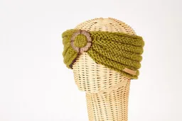 short'n'pietz short'n'pietz Schurwollstirnband Rippstrick mit Knopf aus Kokosnussholz, handgestrickt – Produktbild 1 von 1