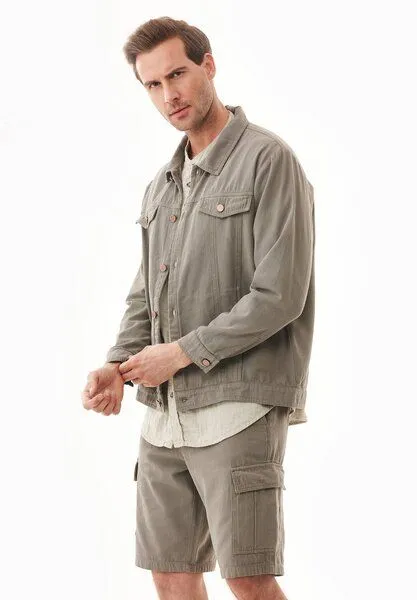 ORGANICATION ORGANICATION Hemdjacke aus Bio-Baumwolle, Smokey olive, – Produktbild 3 von 4