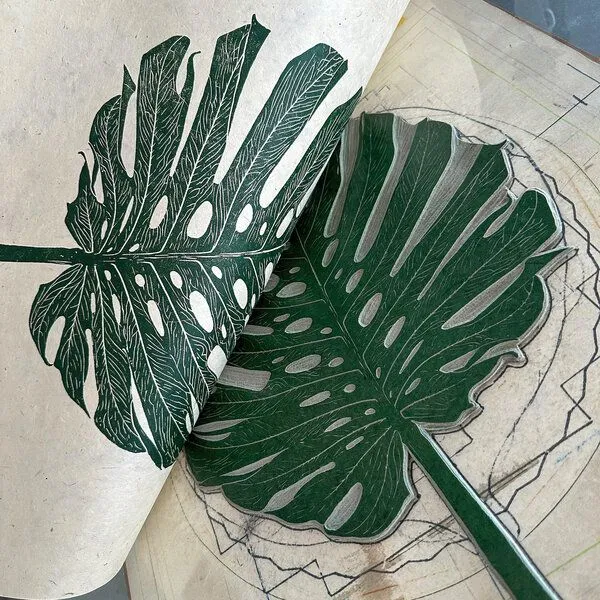Veskor Cassiopeia Veskor Cassiopeia MONSTERA DELICIOSA Botanischer Linoldruck | 40 x 50 cm | Grün auf Naturweiß – Produktbild 2 von 4