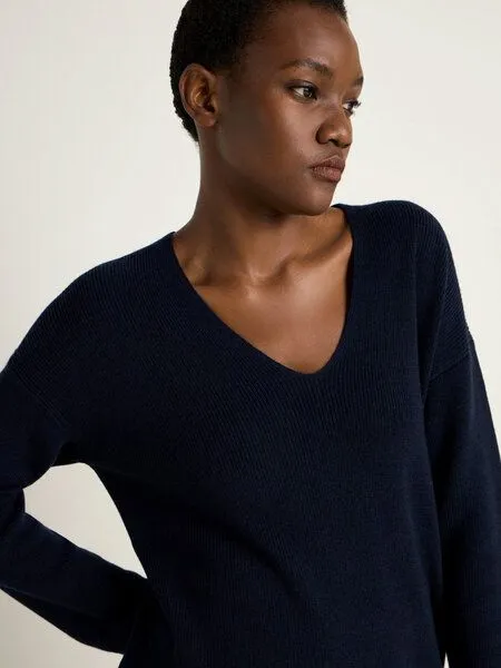 LANIUS LANIUS Pullover mit V-Ausschnitt aus Bio-Merinowolle, Midnight melange, – Produktbild 3 von 4