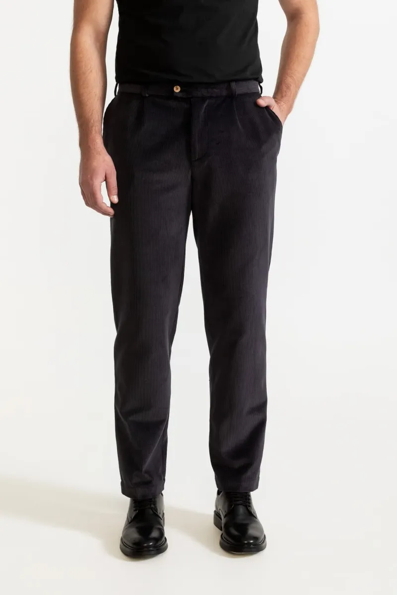 De IONESCU De IONESCU Herren vegan Hose Dacian Corduroy, Dunkelgrau, – Produktbild 2 von 2