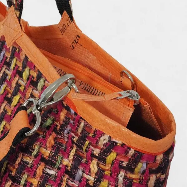 REFISHED fair fashion e.U. REFISHED fair fashion e.U. SOULMATE TWEED ZIP Tasche, #tweed zip pink / #fish orange-schwarz, – Produktbild 3 von 4