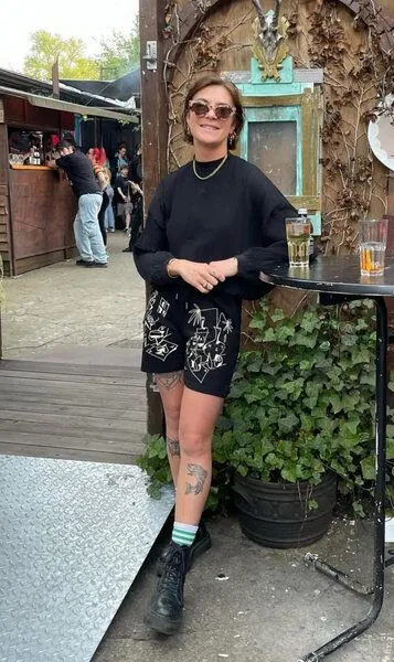 hey hey hey hey Artist Collabo Shorts - SALE – Produktbild 3 von 3