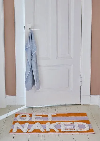 liv interior liv interior Hand-getüftete Badematte NAKED, Orange/lila, – Produktbild 3 von 3