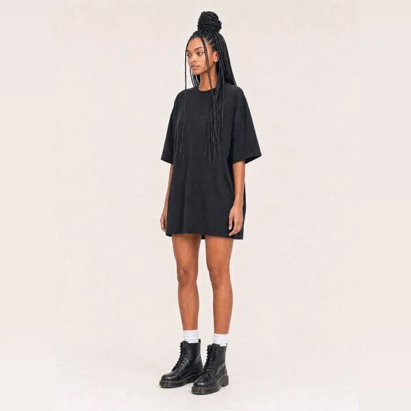 hey hey studios hey hey studios Damen Oversize T-Shirt „Essential Schwarz“ aus Bio-Baumwolle, Schwarz, – Produktbild 1 von 4
